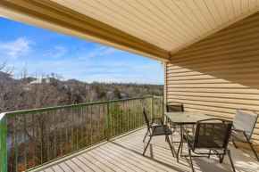 Cozy Top Floor 2BR Condo with View and Amenities!!
